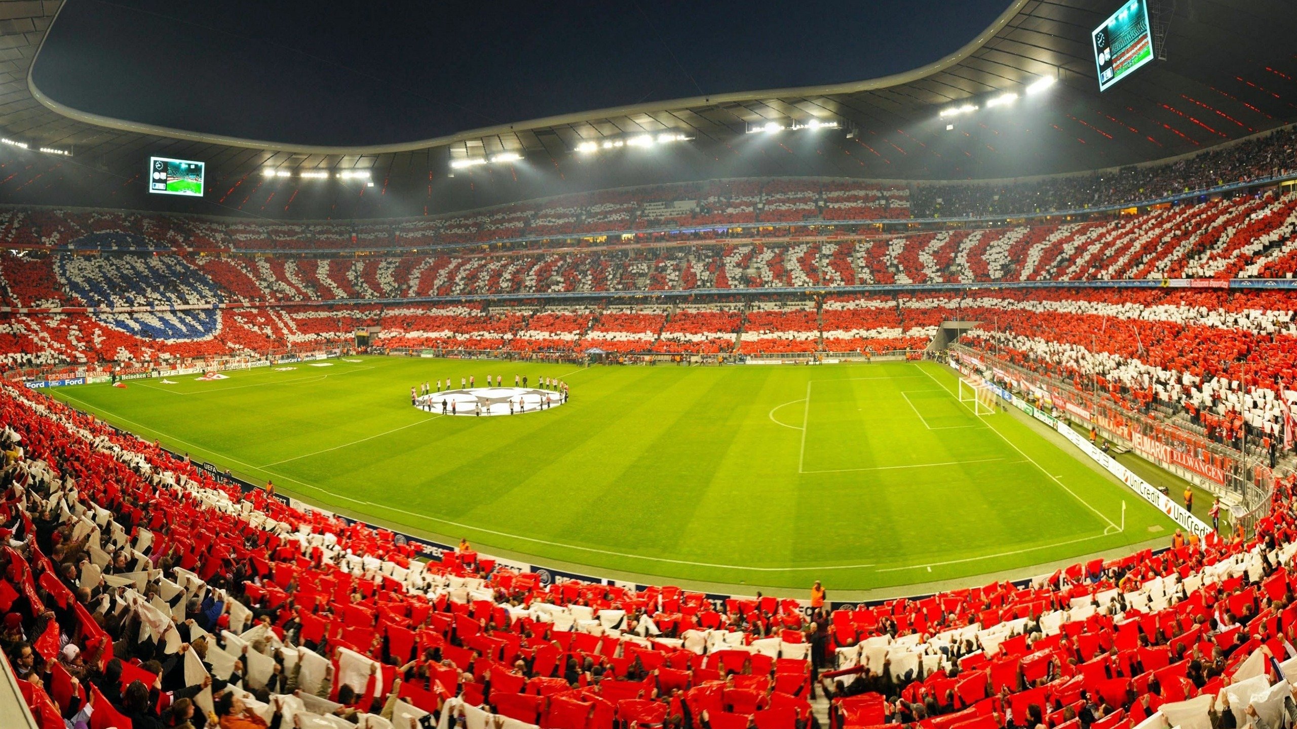 核心中场持续发力成为进攻与防守之间的重要桥梁，中场核心穿几号